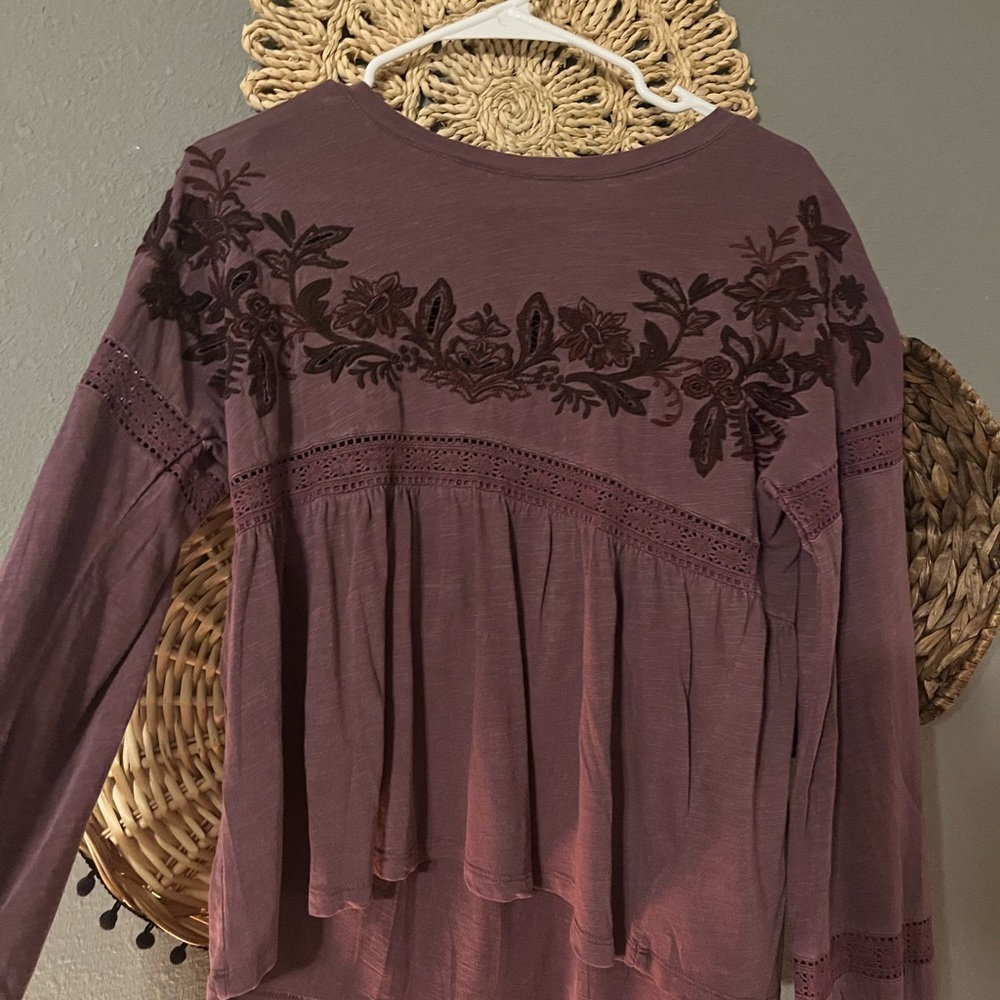 Lucky Brand NWOT women’s purple floral top